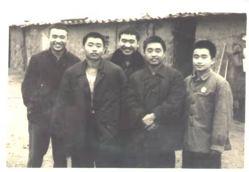 “钟家五虎”的照片（1970年）.jpg