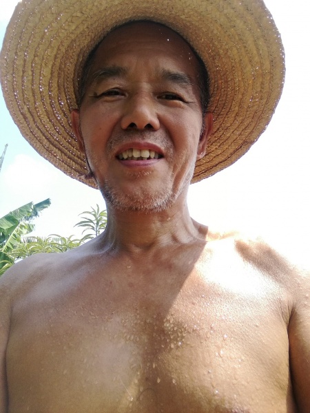 文件:光膀子劳动 20171007 125357-2.jpg