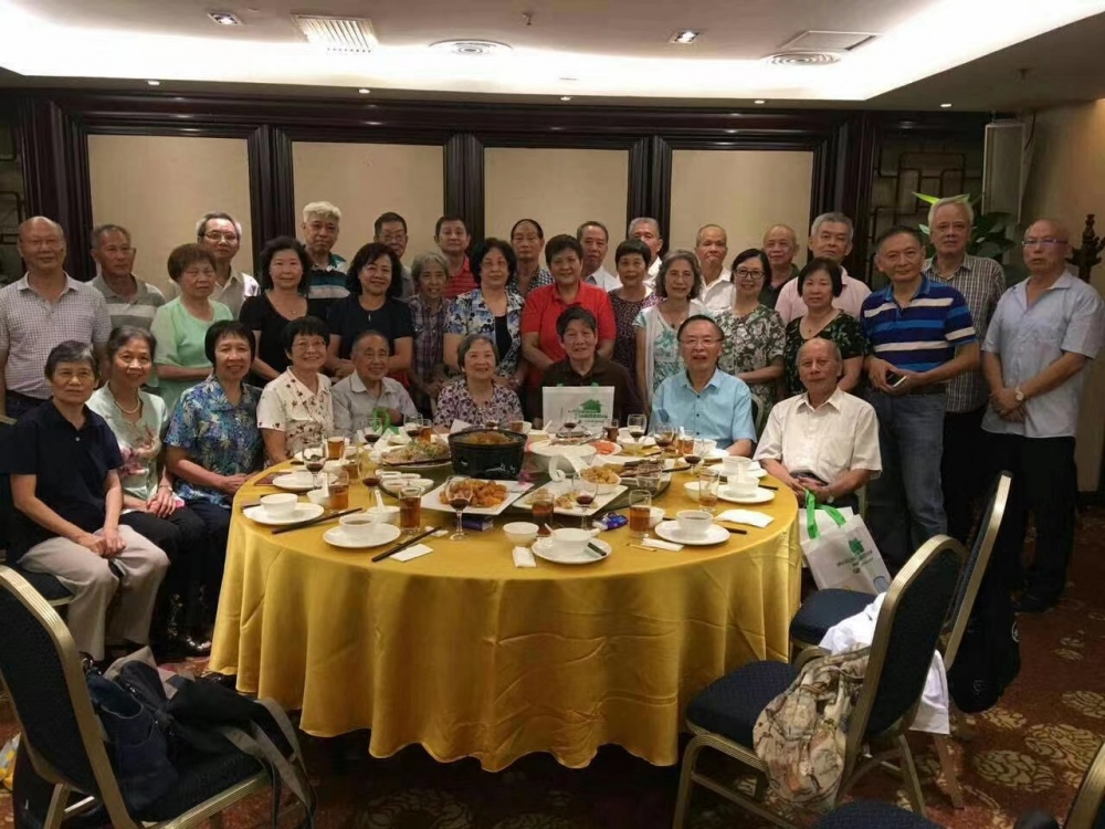 老三届同学和老师的聚会（2017年9月17日）.jpg